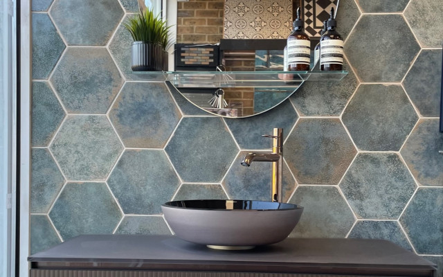 Stylish Counter-top Basin with Modern Design